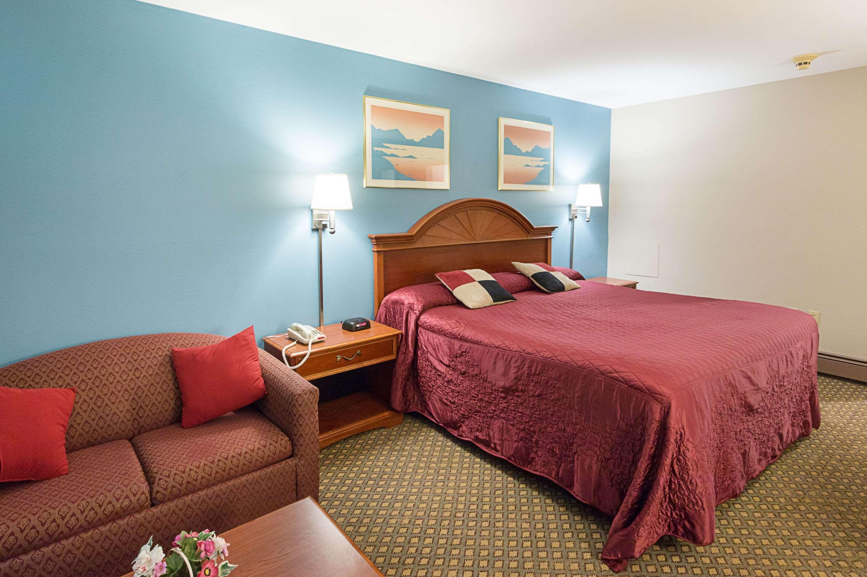 Rodeway Inn Milford - I-84 Exterior photo